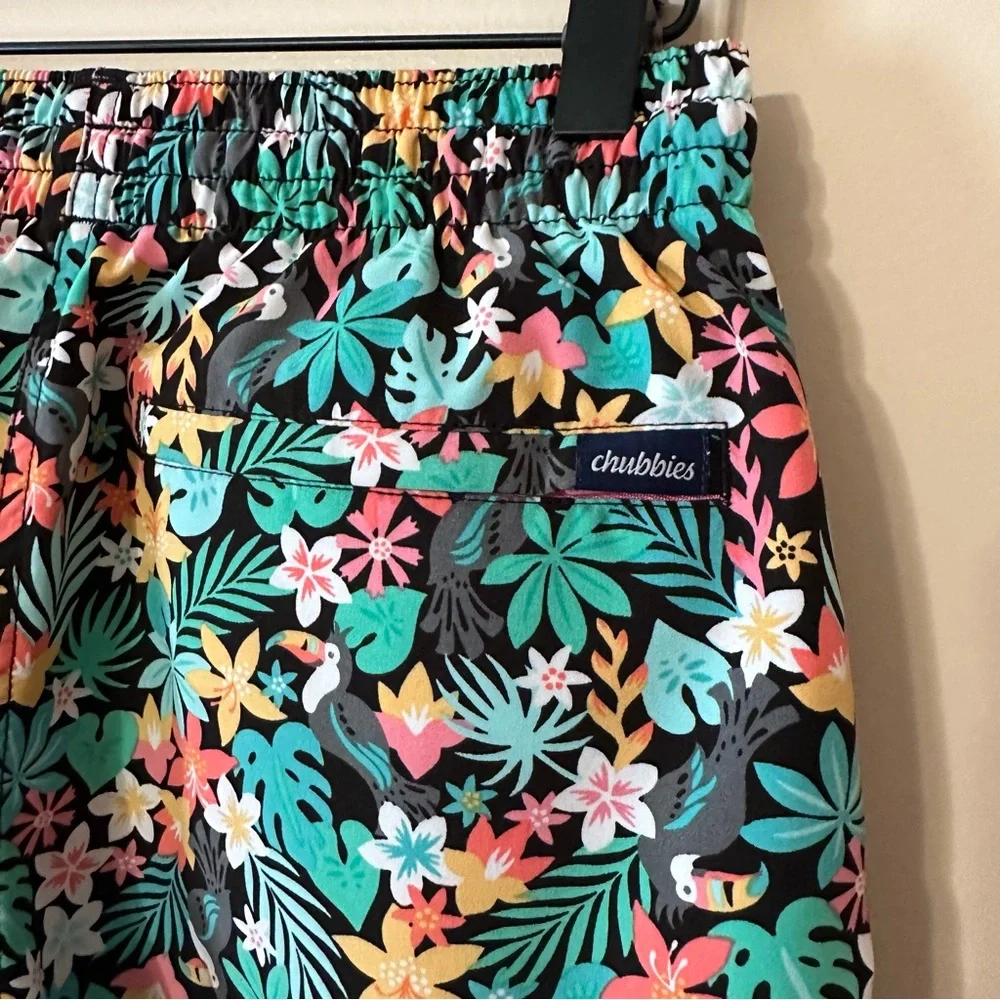 Chubbies The Bloomerangs Tropical Toucan Floral Classic Swim Trunks Men's Small